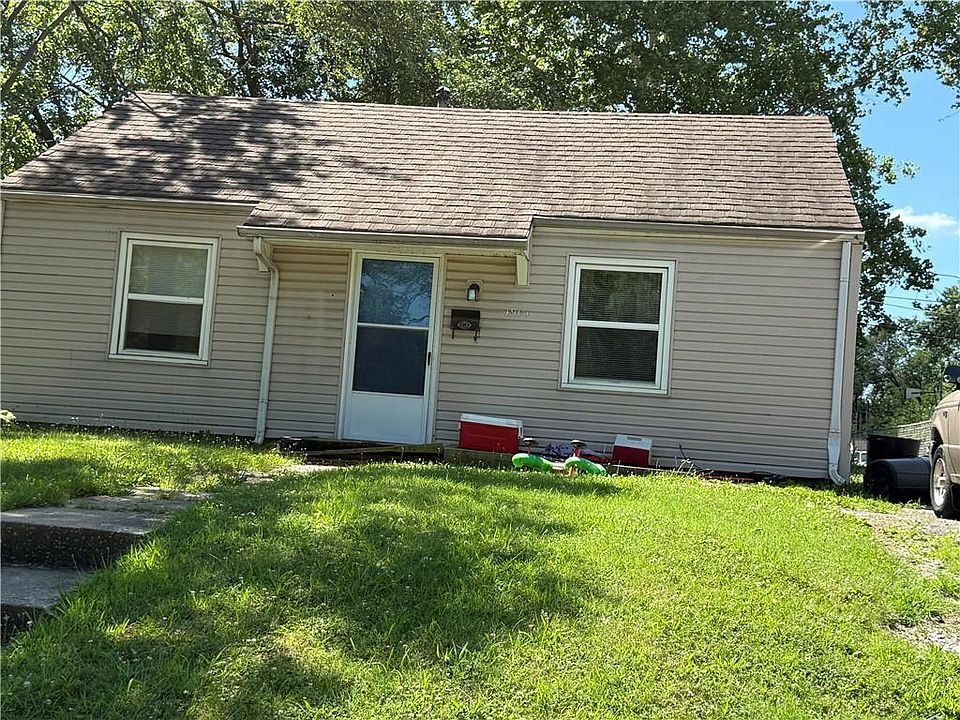 1st image of 4901 Woodend Ave