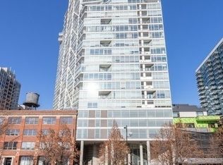 510 W Erie St APT 708, Chicago, IL 60610
