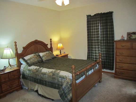 2nd image of 428 N Pekin Ln