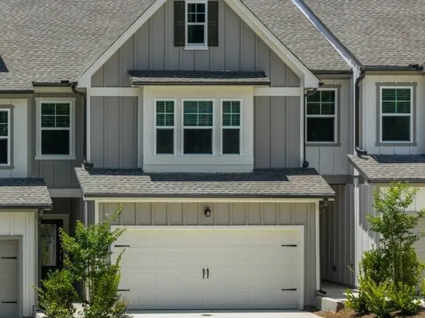 109 Milledge Commons Dr, Milledgeville, GA 31061