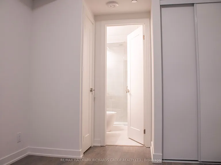 2 Manderley Dr #420 — Photo 11