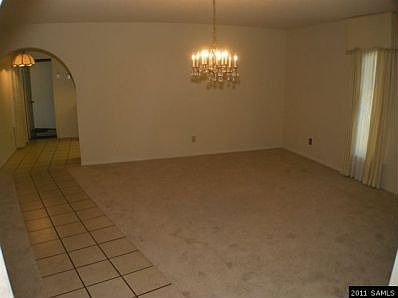 5th image of 1048 Cardinal Ave