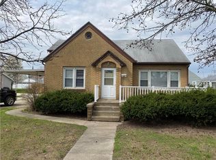 607 N Cleveland St, Effingham, IL 62401