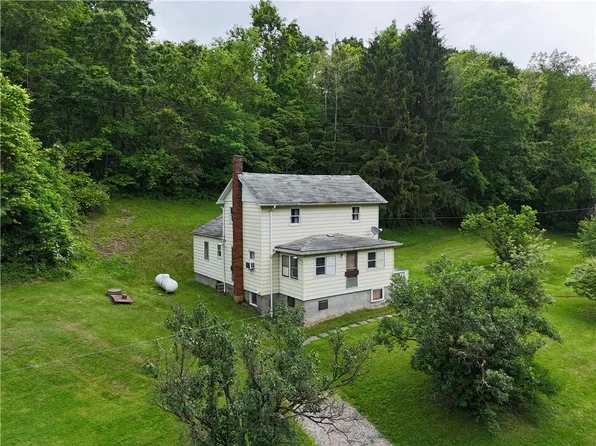 201 Cowanshannock Rd, Kittanning, PA 16201