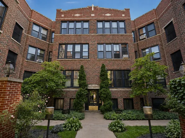 751 W Brompton Ave APT 2E, Chicago, IL 60657