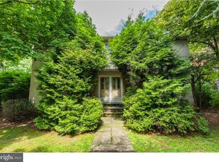 1888 Foothill Dr, Huntingdon Valley, PA 19006