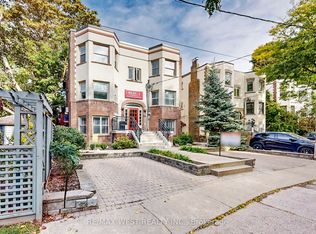 9 Humewood Dr Building 1, Toronto, ON M6C 2W3