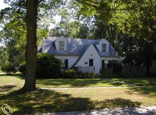 215 S Houghton St, Milford, MI