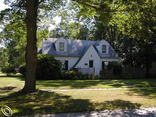 215 S Houghton St photo 1