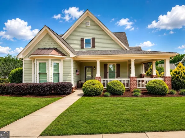 125 Hawthorn Way, Hoschton, GA 30548