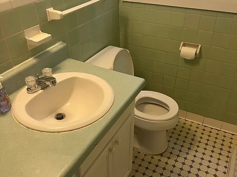520 N Maryland St — Photo 10