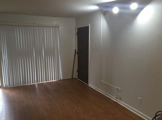 700 Piper Ln APT 1A, Prospect Heights, IL 60070