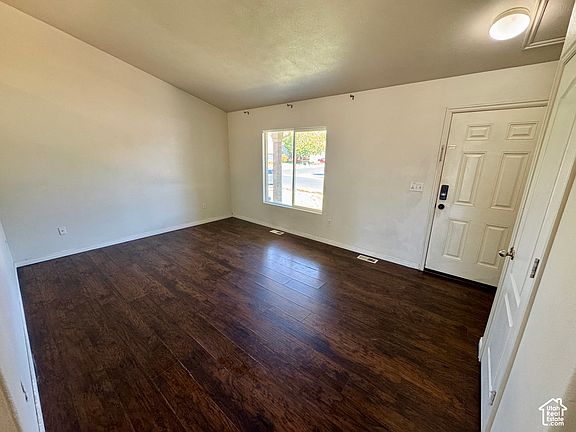 5th image of 5459 Geneva Way