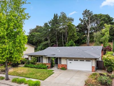 8161 Surrey Ln, Oakland, CA, 94605