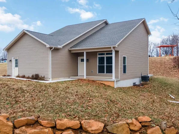 1735 Quarry Rd, Lebanon, PA 17046