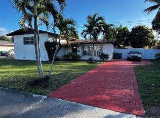 1320 NE 205th Ter, Miami, FL 33179