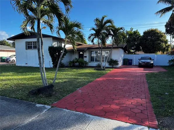 1320 NE 205th Ter, Miami, FL 33179