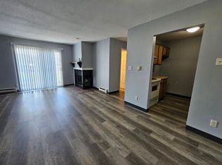1050 Grand Ave APT 1, Marion, IA 52302