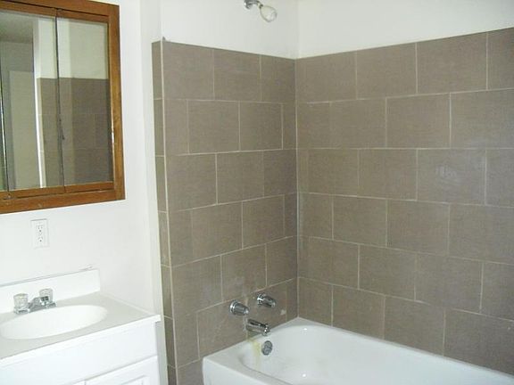 4th image of 8606 Free Ave