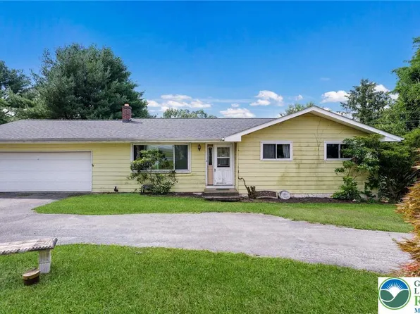 2834 Forest Dr, Coopersburg, PA 18036