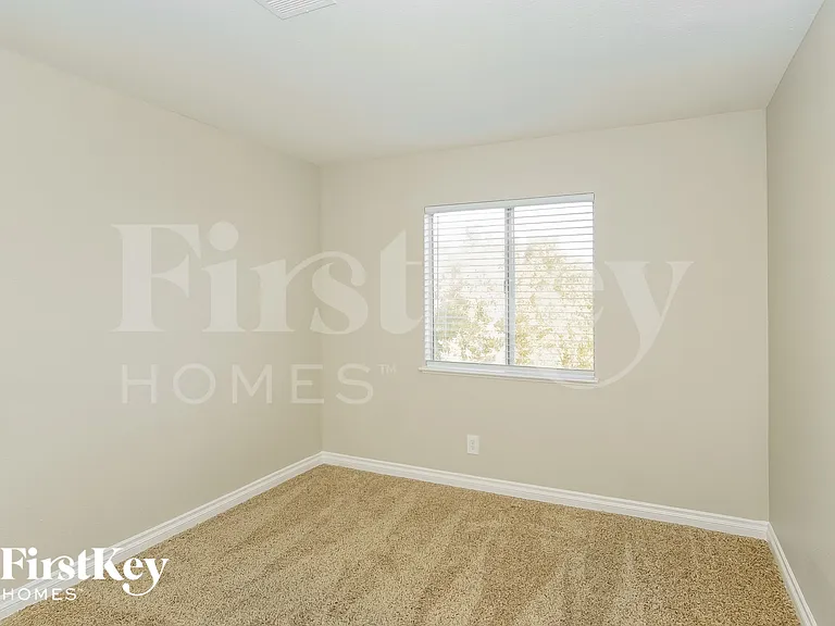 1727 Duarte Dr — Photo 11