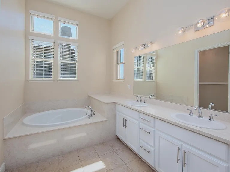 6491 Bayview Dr #1 — Photo 26