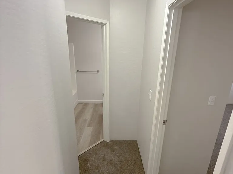 5513-5515 N Hills Dr #5517 — Photo 9