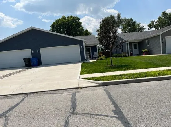 216 E Ellsworth St, Columbia City, IN 46725