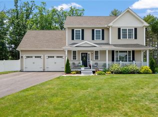10 Crystal View Dr, Pascoag, RI 02859