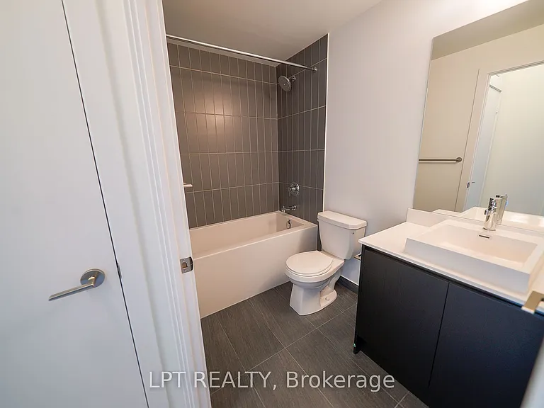 251 Manitoba St #1211 — Photo 7