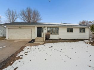 2301 23rd Ave S, Fargo, ND 58103