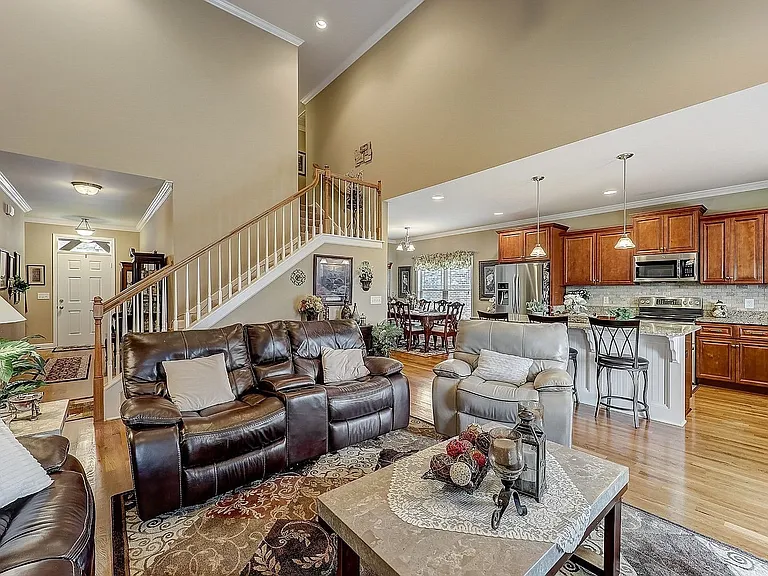 6040 Sanmar Dr — Photo 6