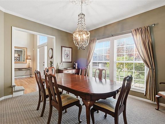 4th image of 15821 Rosewood St