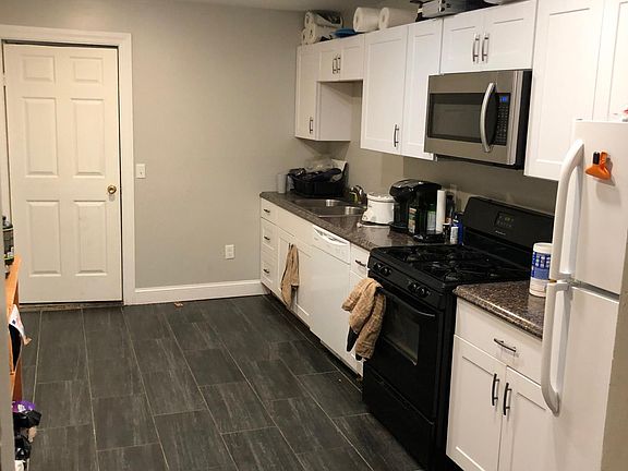 3rd image of 208 Prospect St