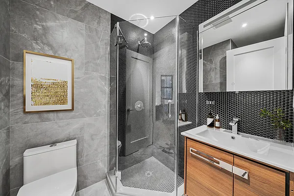 Rented by Vector New York, LLC | media 40