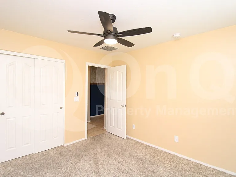 18622 W Vogel Ave — Photo 11