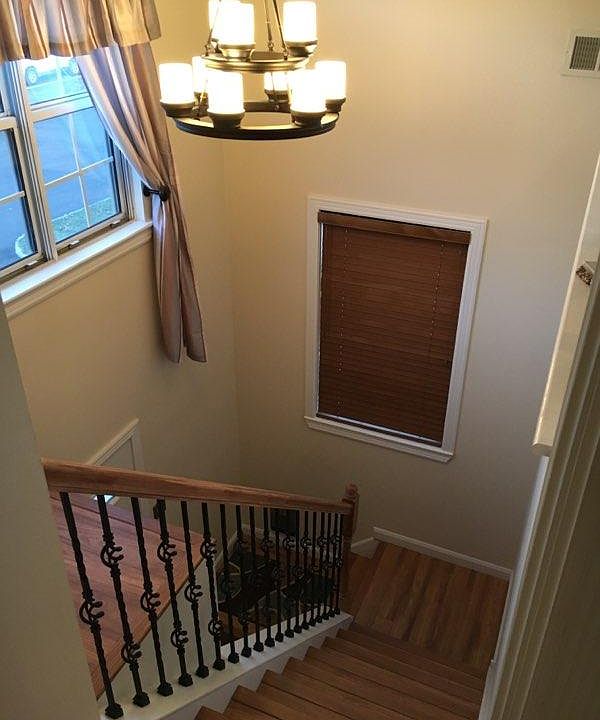 Foyer/stairway