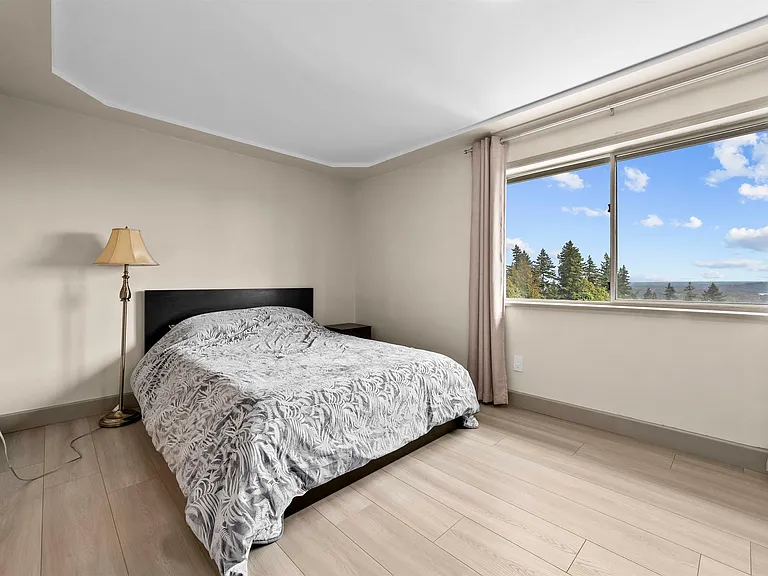 2268 Leclair Dr — Photo 36
