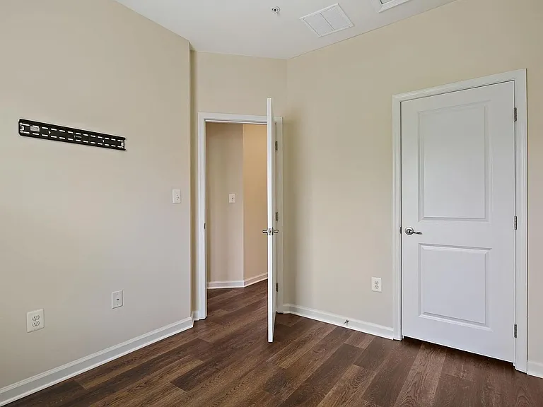 11675 Emerald Green Dr — Photo 24