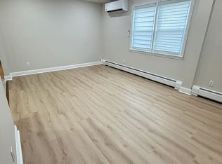 15041 Roosevelt Ave #1, Flushing, NY 11354