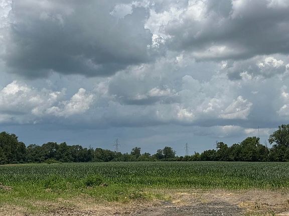 3rd image of 31890 Edison Rd