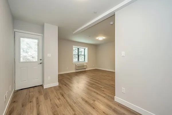 Rented by R New York | media 21