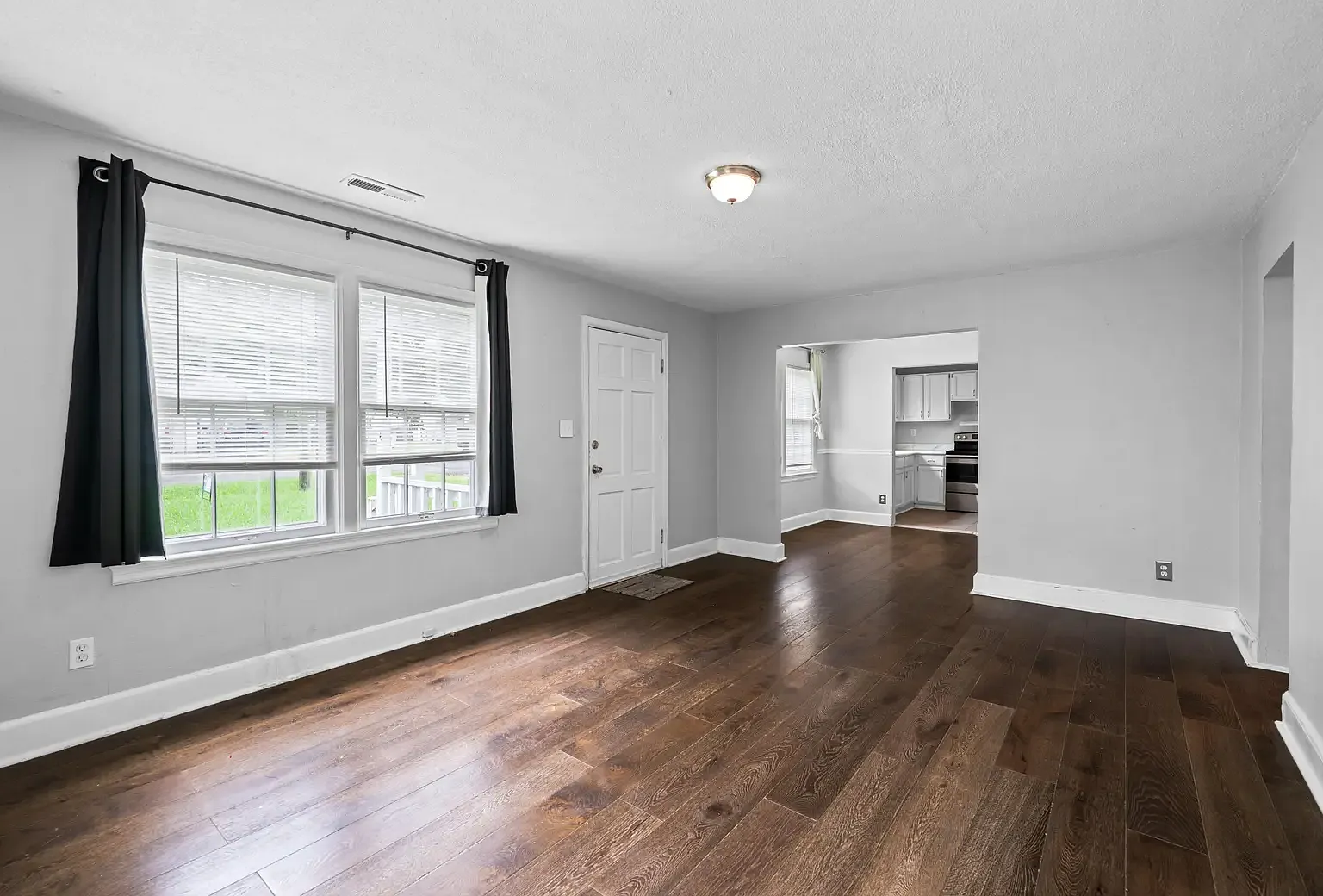 1508 Swope Dr — Photo 3