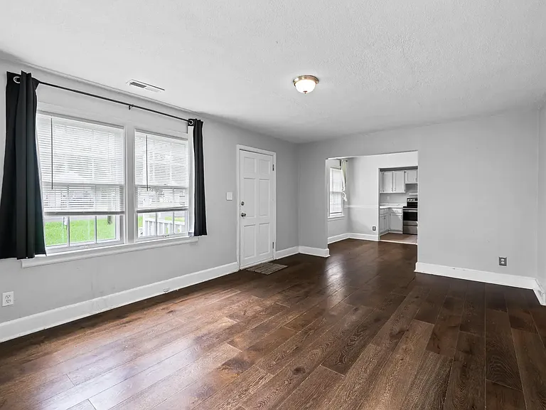 1508 Swope Dr — Photo 3