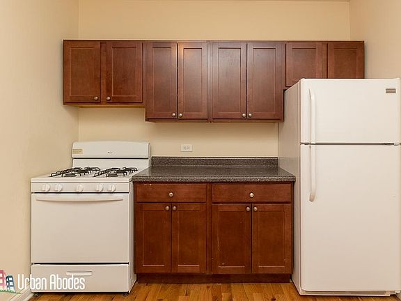 2nd image of 3933 N Janssen Ave #Ua1n