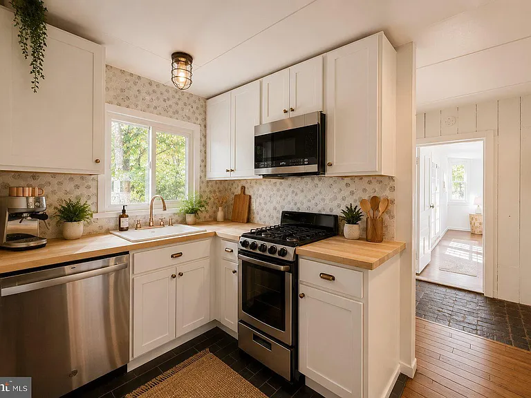 2692 Durham Rd #R — Photo 2