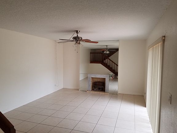 3rd image of 54 Lake Arbor Dr