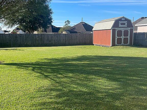 Back yard & outdoor storage 