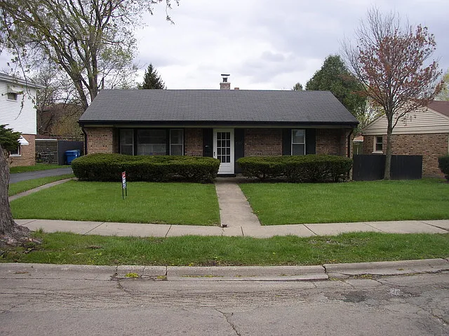 9733 Johanna Ave photo 1