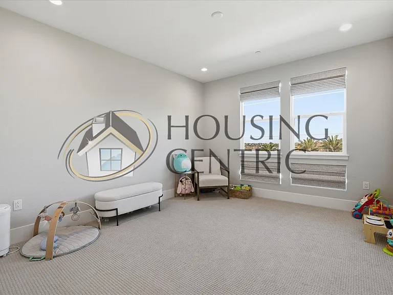 1390 Wheeler Peak Ct — Photo 36